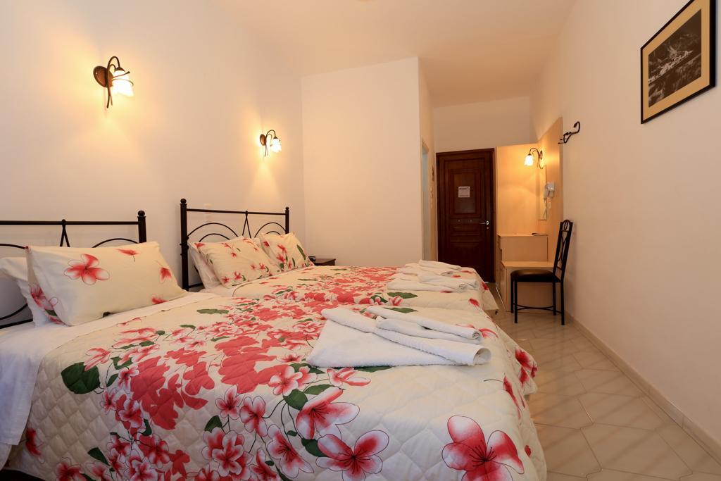 Sifnos Hotel Benaki Platis Gialos  Екстериор снимка